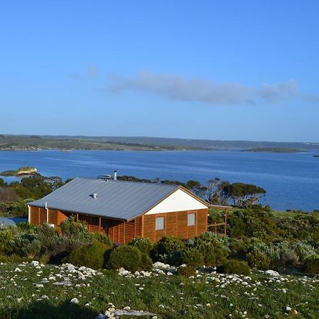 Pelican Lagoon Cabin Villa Esterno foto