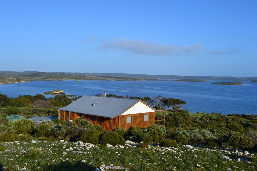 Pelican Lagoon Cabin Villa Esterno foto